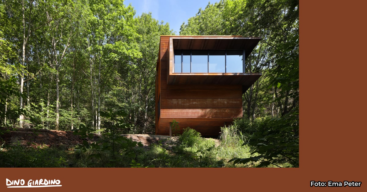 architettura corten White Rock Cottage di Omar Gandhi Architects